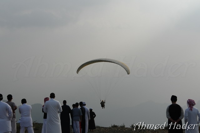adventure photos team over mountain