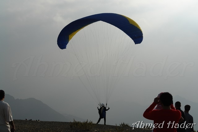 adventure photos team over mountain
