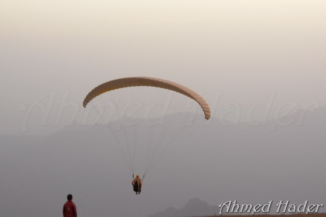 adventure photos team over mountain