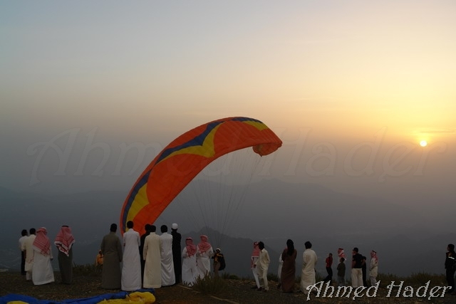 adventure photos team over mountain